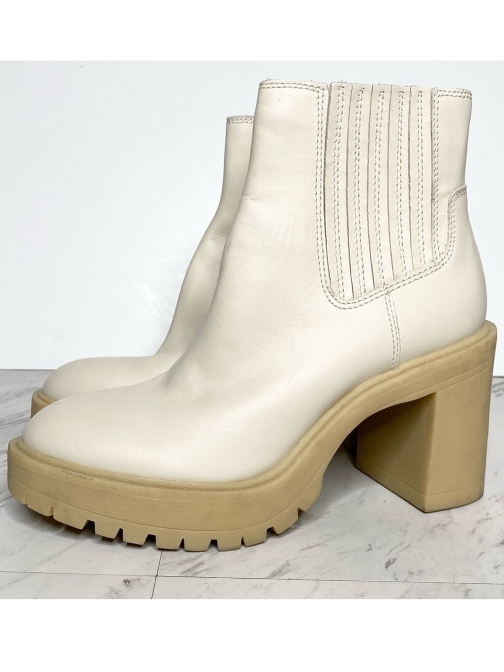 Dolce Vita Caster Ivory Leather Lug Sole Bootie 8 1/2